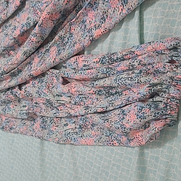 Colorful Blouse - Picture 2 of 3